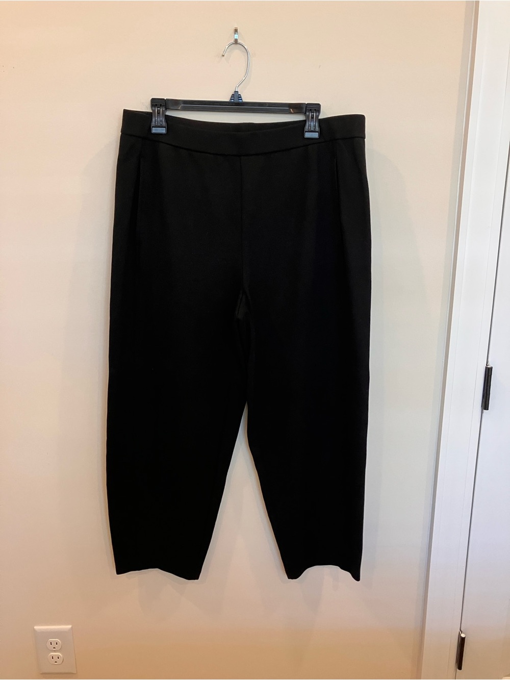 Eileen Fisher Black Cropped Pull-On Dress Pants